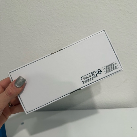 Azzaro Parfums Black Wireless Earbuds & 2 Chrome Azzaro Mini Sprays 0.04 fl oz - Picture 2 of 6